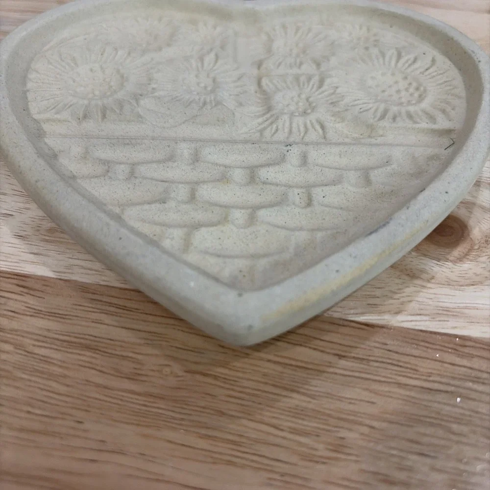 Pampered Chef Cookie Mold Sunflower Basket Heart Beige Vintage 1994 Stoneware OS